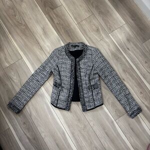 White House Black Market Monochrome Tweed Blazer fully lined collarless